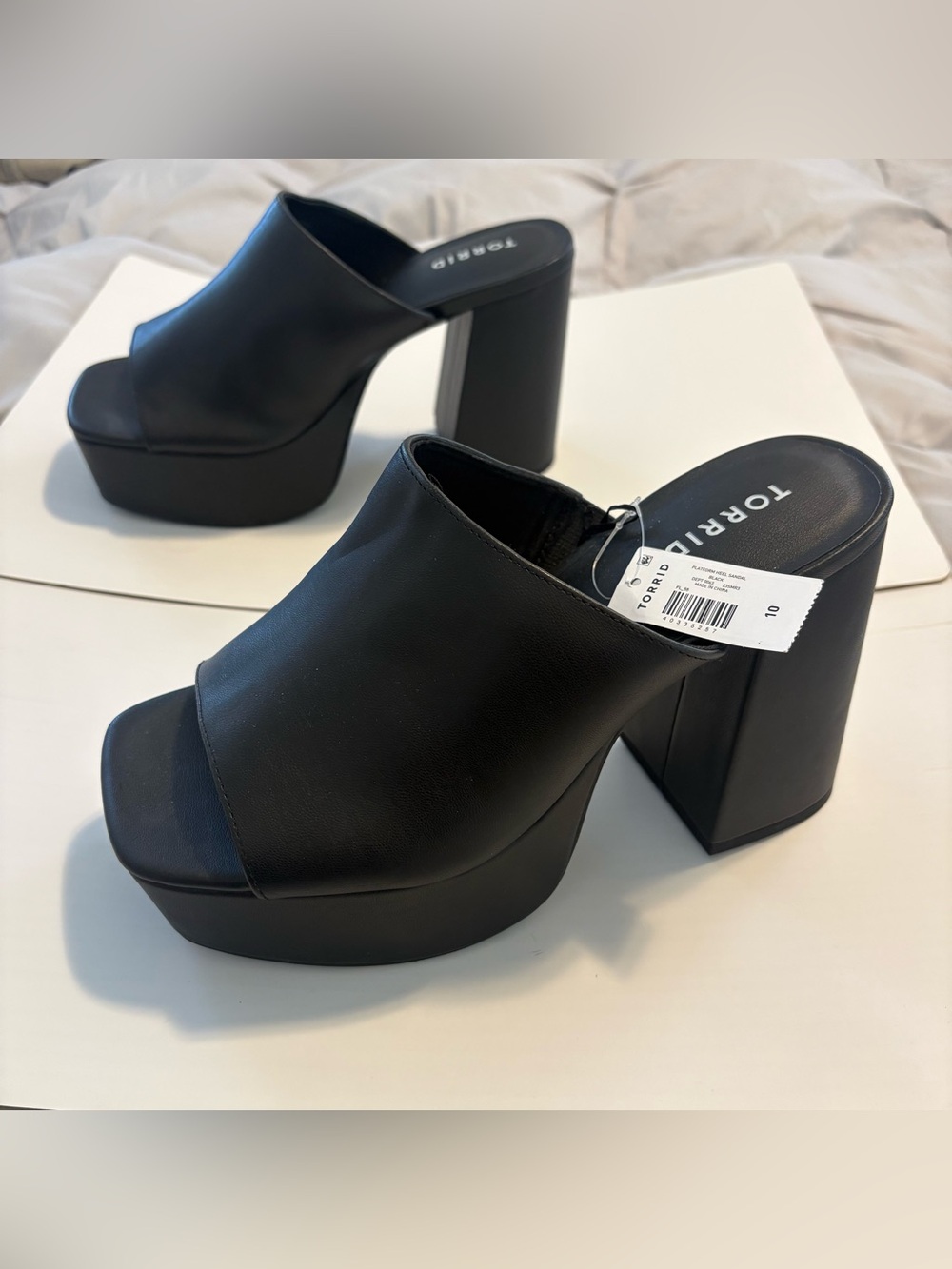 TORRID Platform Heel Sandals Women’s Size 10 WW Black Extra Wide Chunky Block He